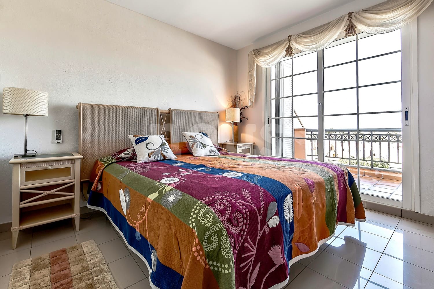 3 soveværelse Rækkehus til salg i Playa del Duque med swimmingpool - € 920.000 (Ref: 8695966)