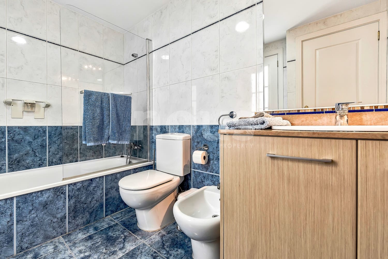 3 soveværelse Rækkehus til salg i Playa del Duque med swimmingpool - € 920.000 (Ref: 8695966)