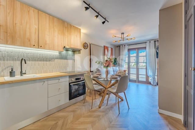 1 slaapkamer Appartement te koop in Torviscas, Adeje met zwembad - € 284.999 (Ref: 8904877)