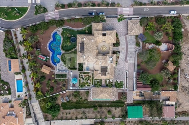 6 soverom Villa til salgs i La Caleta Adeje, Adeje med svømmebasseng - € 13 750 000 (Ref: 8952205)