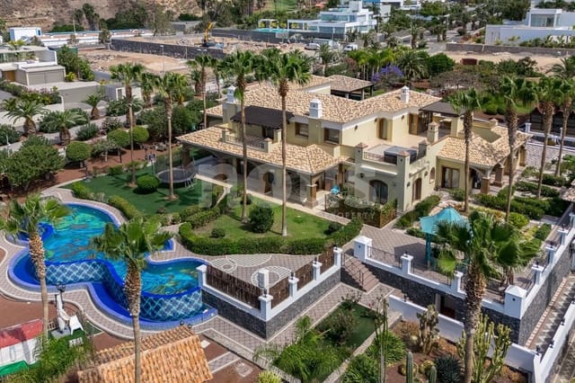 6 soverom Villa til salgs i La Caleta Adeje, Adeje med svømmebasseng - € 13 750 000 (Ref: 8952205)