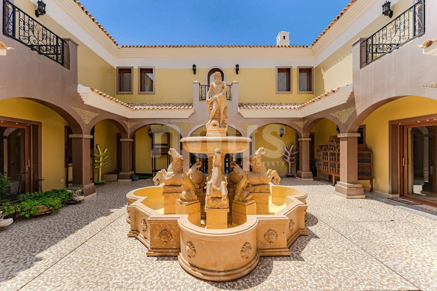 6 soverom Villa til salgs i La Caleta Adeje med svømmebasseng - € 13 750 000 (Ref: 8952205)