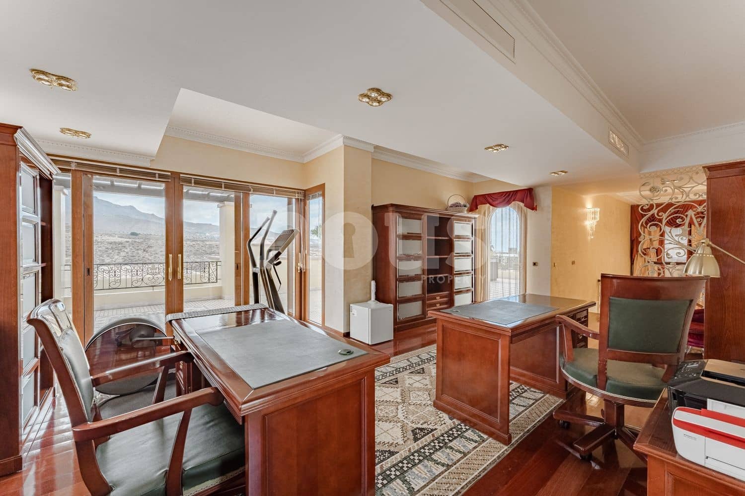 6 soverom Villa til salgs i La Caleta Adeje med svømmebasseng - € 13 750 000 (Ref: 8952205)