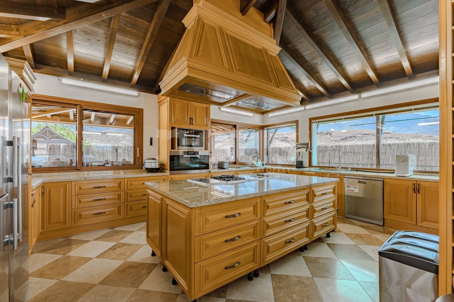 6 soverom Villa til salgs i La Caleta Adeje med svømmebasseng - € 13 750 000 (Ref: 8952205)