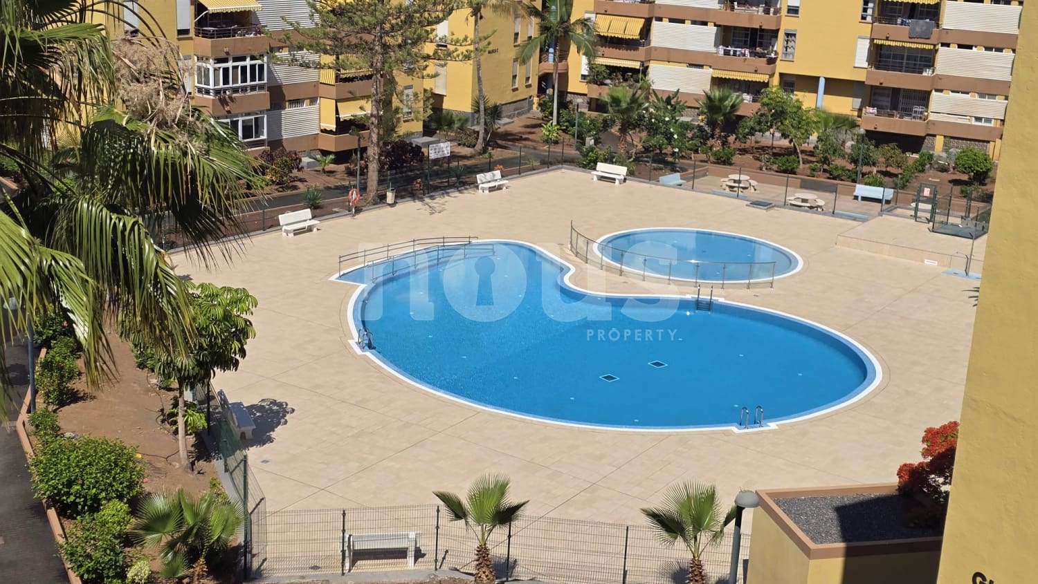3 chambre Penthouse à vendre à Los Cristianos avec piscine - 364 900 € (Ref: 9004208)