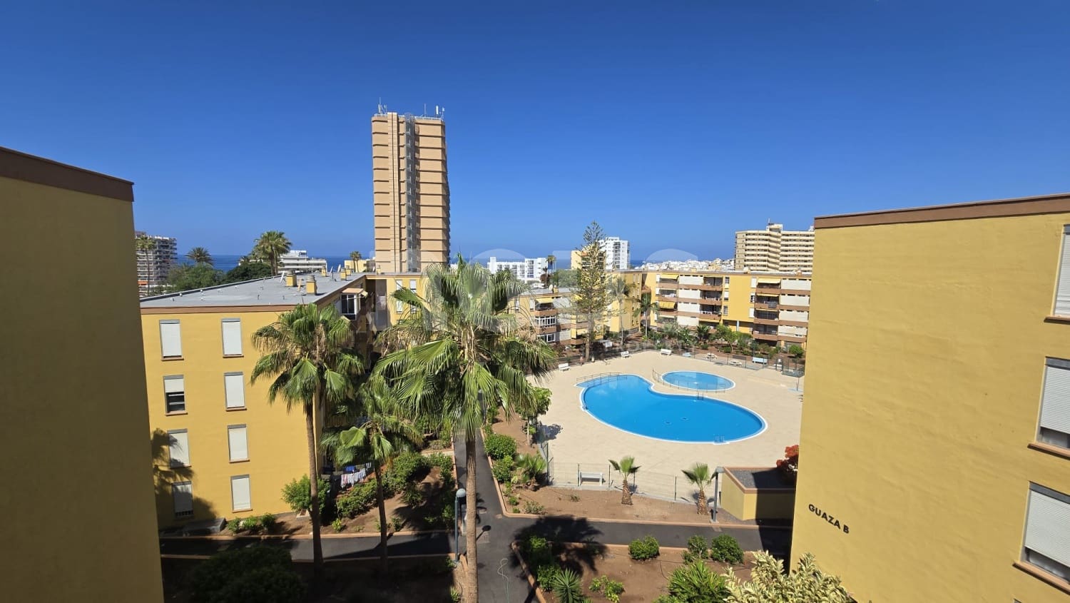 3 chambre Penthouse à vendre à Los Cristianos avec piscine - 364 900 € (Ref: 9004208)