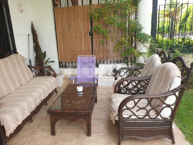 1 makuuhuone Huoneisto myytävänä paikassa Los Cristianos, Arona mukana uima-altaan - 235 000 € (Ref: 9018623)