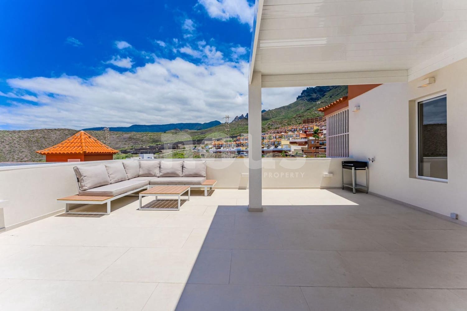 2 soveværelse Penthouse til salg i Torviscas med swimmingpool - € 595.000 (Ref: 9028329)