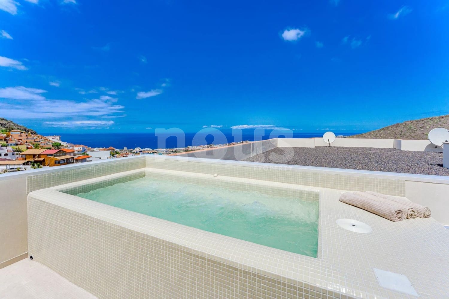 2 soveværelse Penthouse til salg i Torviscas med swimmingpool - € 595.000 (Ref: 9028329)