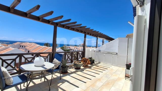 2 soveværelse Penthouse til salg i Playa de las Americas, Arona med swimmingpool - € 1.255.000 (Ref: 9046301)