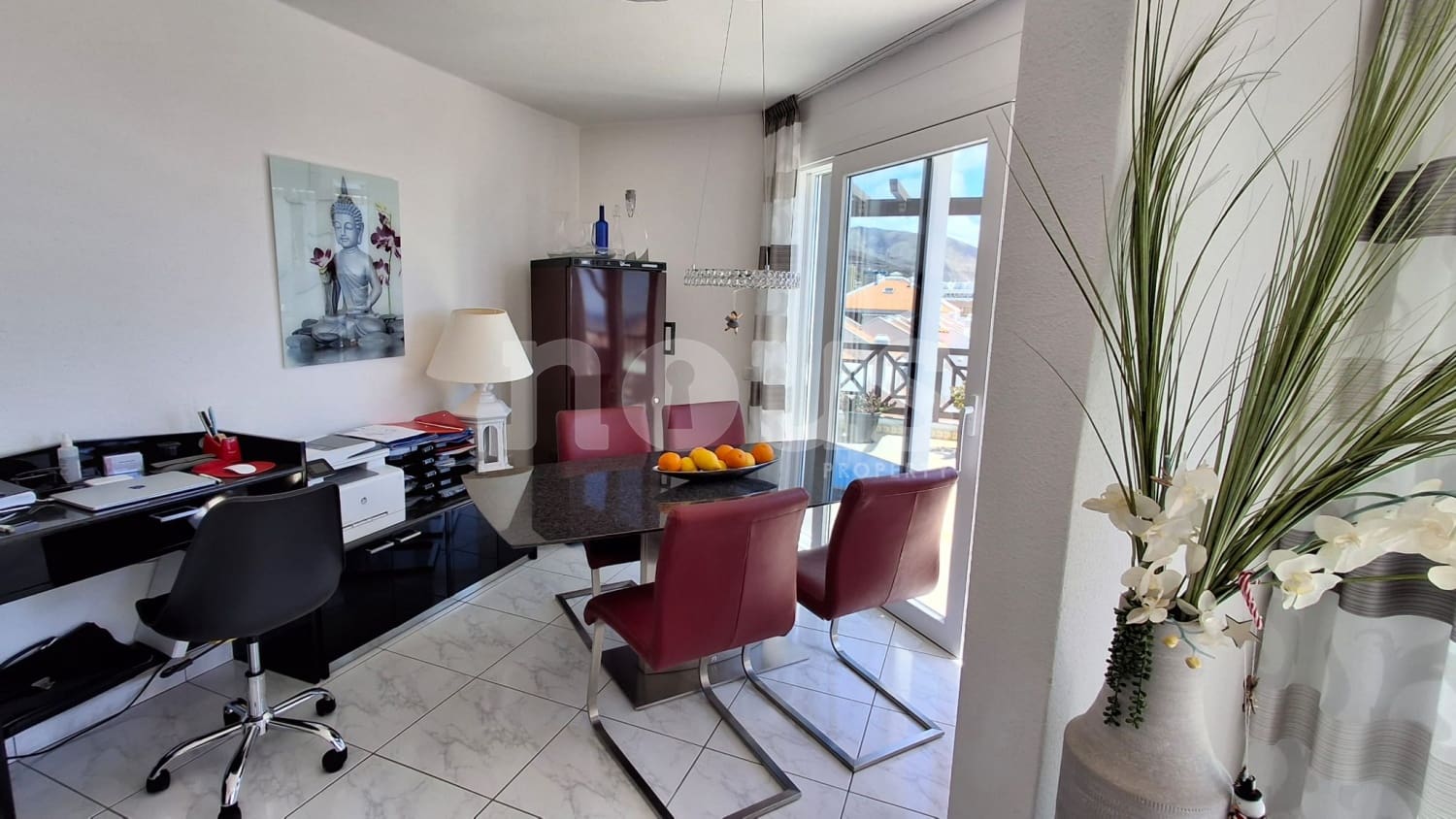 2 soveværelse Penthouse til salg i Playa de las Americas med swimmingpool - € 1.255.000 (Ref: 9046301)