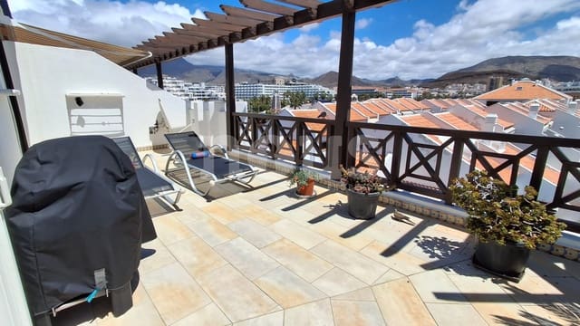 2 soveværelse Penthouse til salg i Playa de las Americas, Arona med swimmingpool - € 1.255.000 (Ref: 9046301)