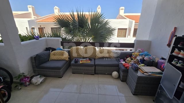 Apartamento de 2 habitaciones en Los Cristianos, Arona en venta con piscina - 367.500 € (Ref: 9074650)