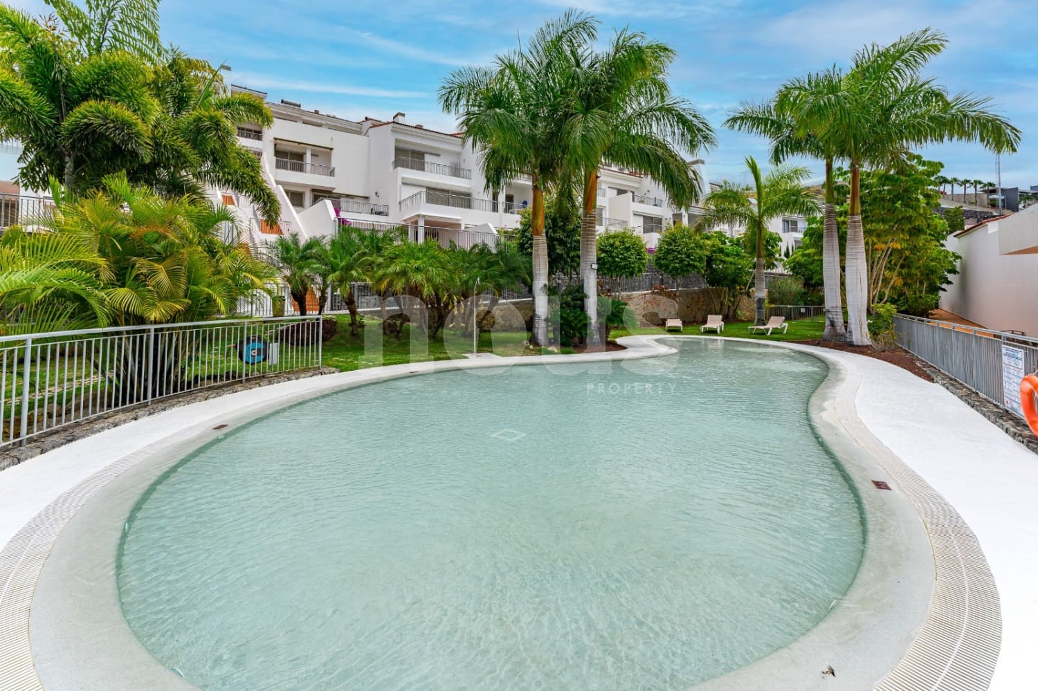 2 soveværelse Lejlighed til salg i La Caleta Adeje med swimmingpool - € 695.000 (Ref: 9075987)