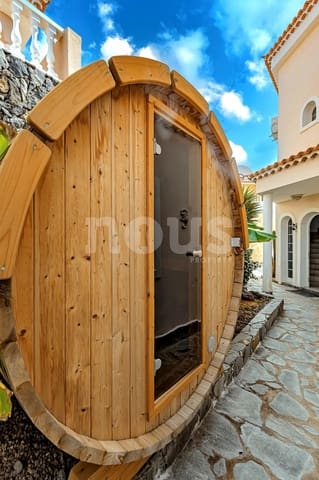 3 bedroom Villa for sale in Callao Salvaje, Adeje with pool - € 799,000 (Ref: 9172585)