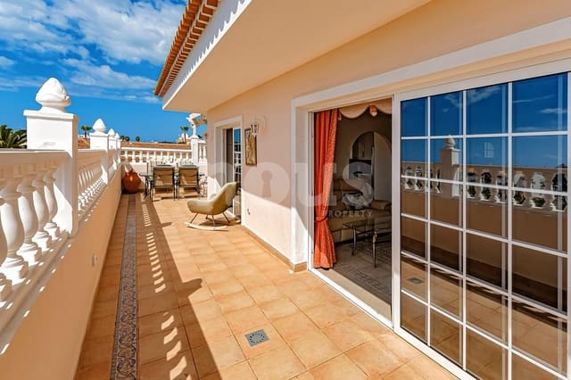 3 bedroom Villa for sale in Callao Salvaje, Adeje with pool - € 799,000 (Ref: 9172585)