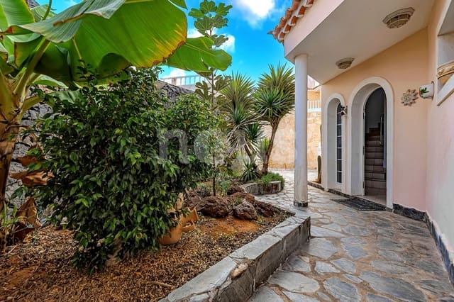 3 bedroom Villa for sale in Callao Salvaje, Adeje with pool - € 799,000 (Ref: 9172585)