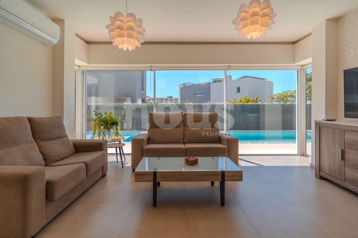 3 soveværelse Villa til salg i Playa Paraiso med swimmingpool - € 1.175.000 (Ref: 9231801)