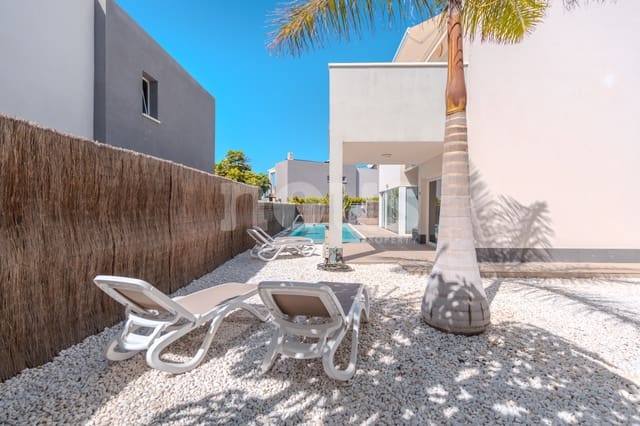 3 sypialnia Willa na sprzedaż w Playa Paraiso, Adeje z basenem - 1 175 000 € (Ref: 9231801)