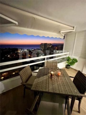 1 chambre Appartement à vendre à Playa de las Américas, Adeje avec piscine - 289 000 € (Ref: 9246071)