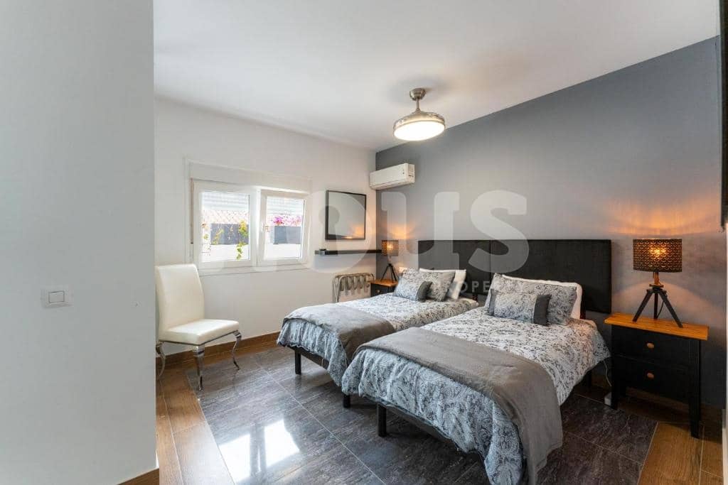 7 soverom Villa til salgs i Costa Adeje med svømmebasseng - € 1 995 000 (Ref: 9271424)