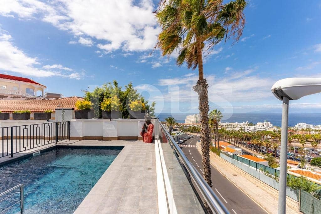 7 soverom Villa til salgs i Costa Adeje med svømmebasseng - € 1 995 000 (Ref: 9271424)