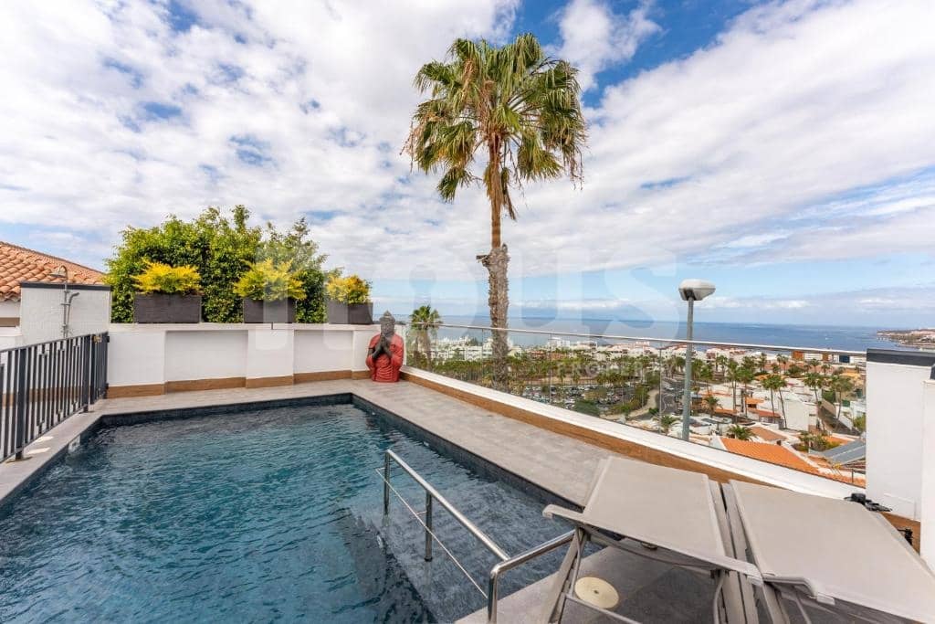 7 soverom Villa til salgs i Costa Adeje med svømmebasseng - € 1 995 000 (Ref: 9271424)