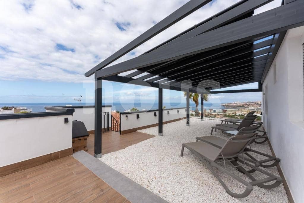 7 soverom Villa til salgs i Costa Adeje med svømmebasseng - € 1 995 000 (Ref: 9271424)