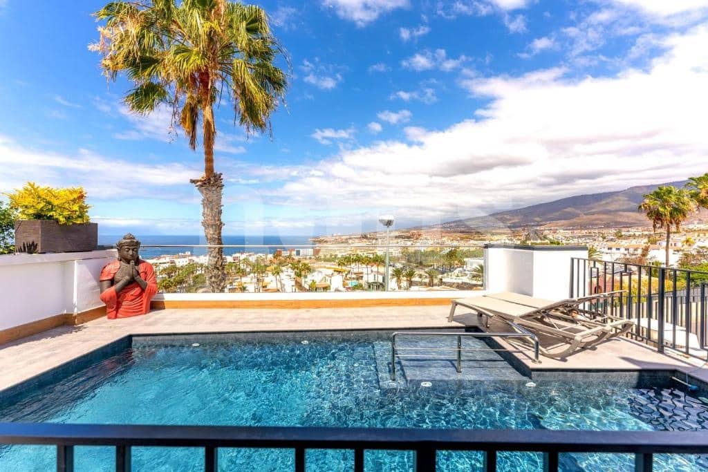 7 soverom Villa til salgs i Costa Adeje med svømmebasseng - € 1 995 000 (Ref: 9271424)