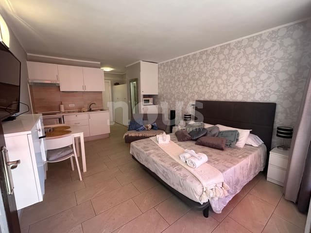 Studio te koop in Playa de las Américas, Adeje met zwembad - € 240.000 (Ref: 9293941)