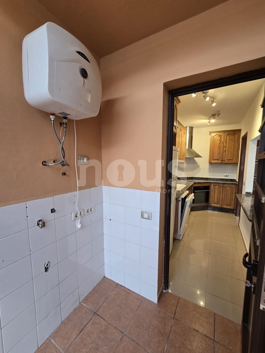 2 slaapkamer Appartement te koop in Costa del Silencio met zwembad - € 285.000 (Ref: 9401745)