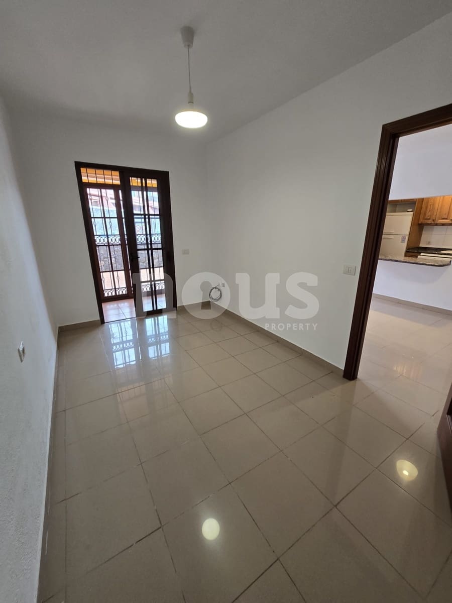 2 slaapkamer Appartement te koop in Costa del Silencio met zwembad - € 285.000 (Ref: 9401745)