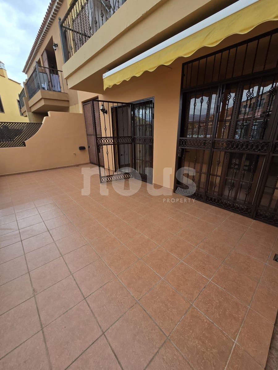 2 slaapkamer Appartement te koop in Costa del Silencio met zwembad - € 285.000 (Ref: 9401745)