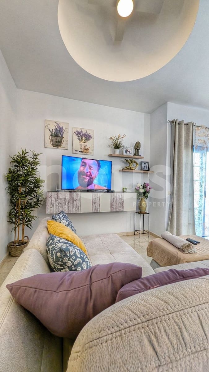 2 bedroom Penthouse for sale in Llano del Camello with pool - € 439,000 (Ref: 9428139)