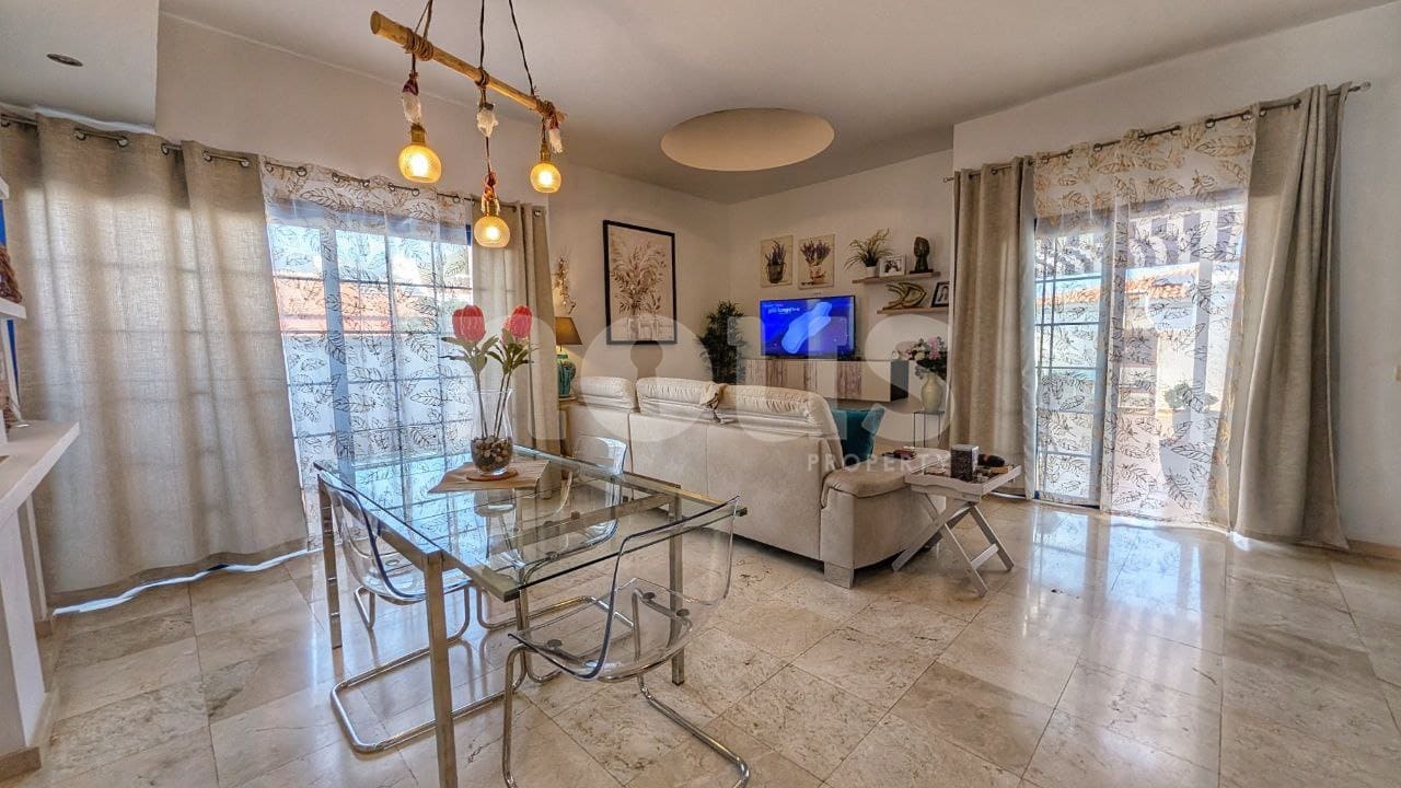 2 bedroom Penthouse for sale in Llano del Camello with pool - € 439,000 (Ref: 9428139)