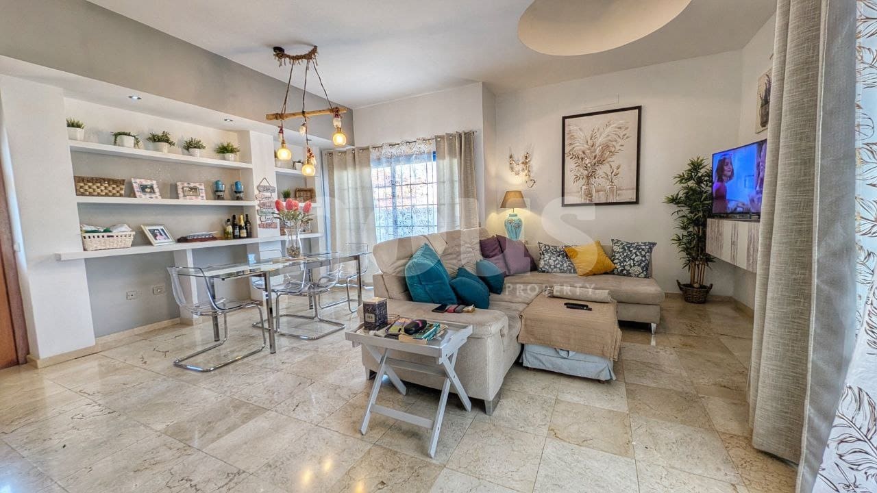 2 bedroom Penthouse for sale in Llano del Camello with pool - € 439,000 (Ref: 9428139)