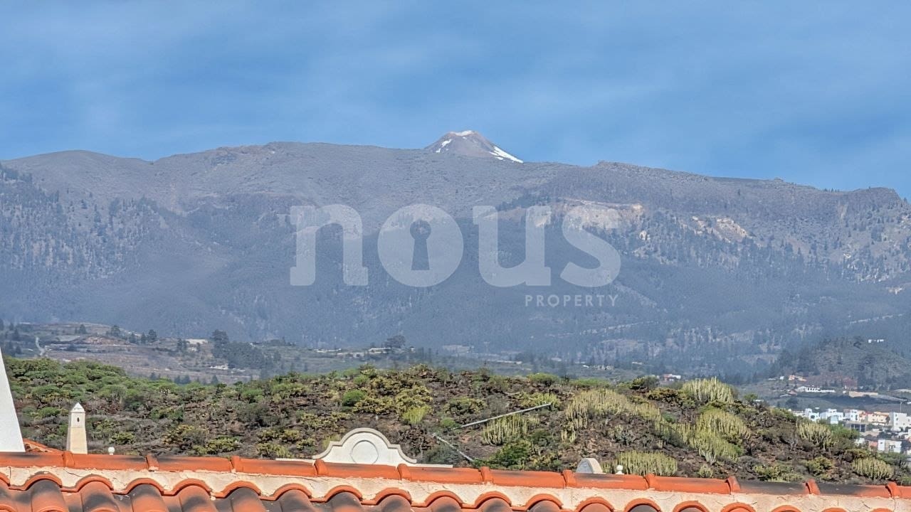 2 bedroom Penthouse for sale in Llano del Camello with pool - € 439,000 (Ref: 9428139)