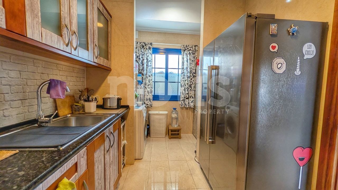 2 bedroom Penthouse for sale in Llano del Camello with pool - € 439,000 (Ref: 9428139)