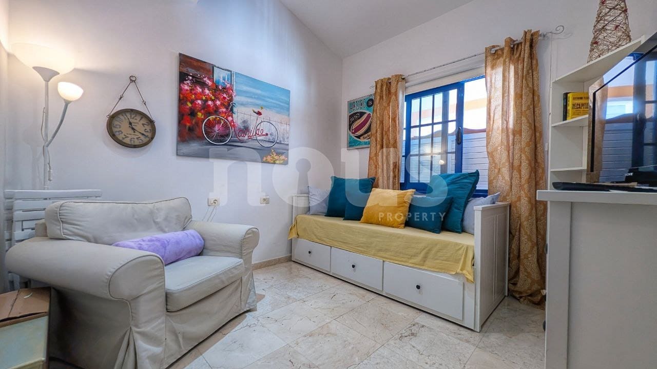 2 bedroom Penthouse for sale in Llano del Camello with pool - € 439,000 (Ref: 9428139)