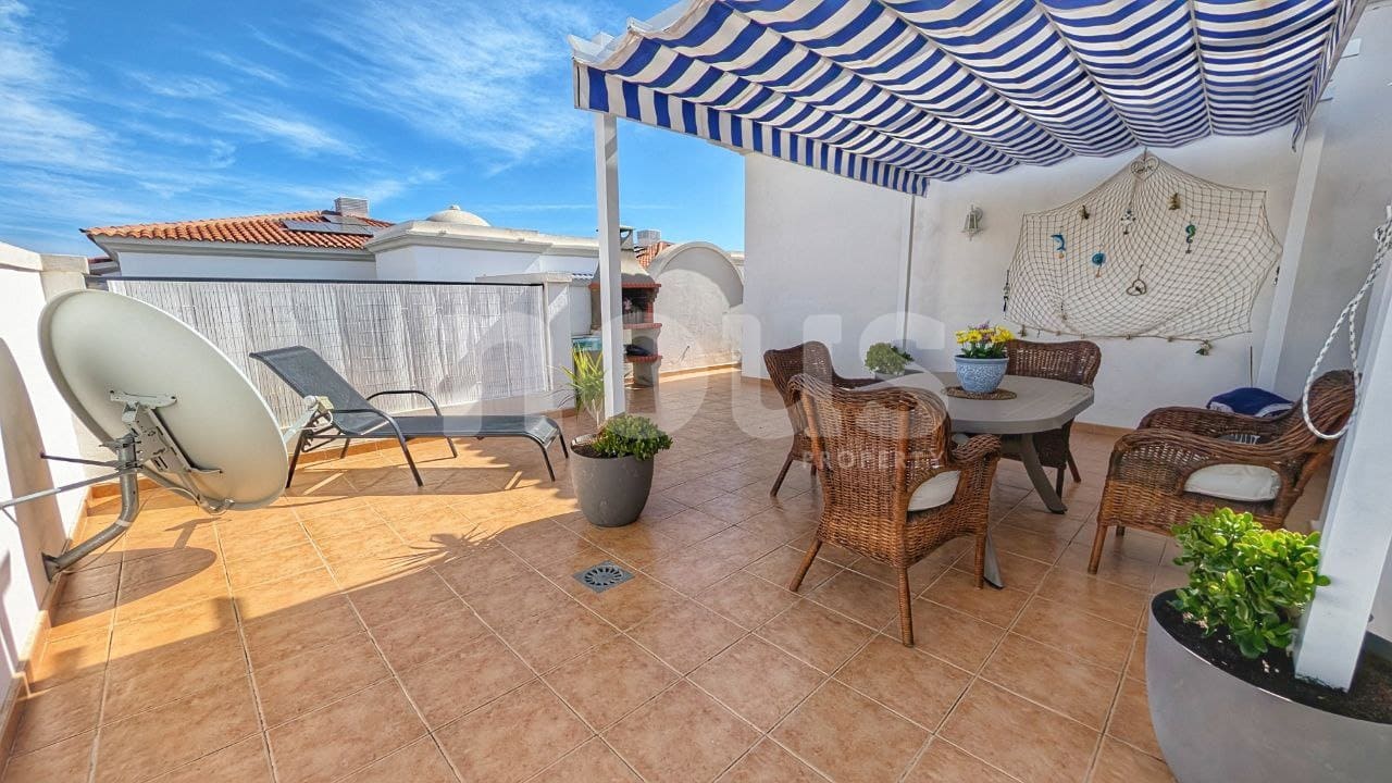 2 bedroom Penthouse for sale in Llano del Camello with pool - € 439,000 (Ref: 9428139)