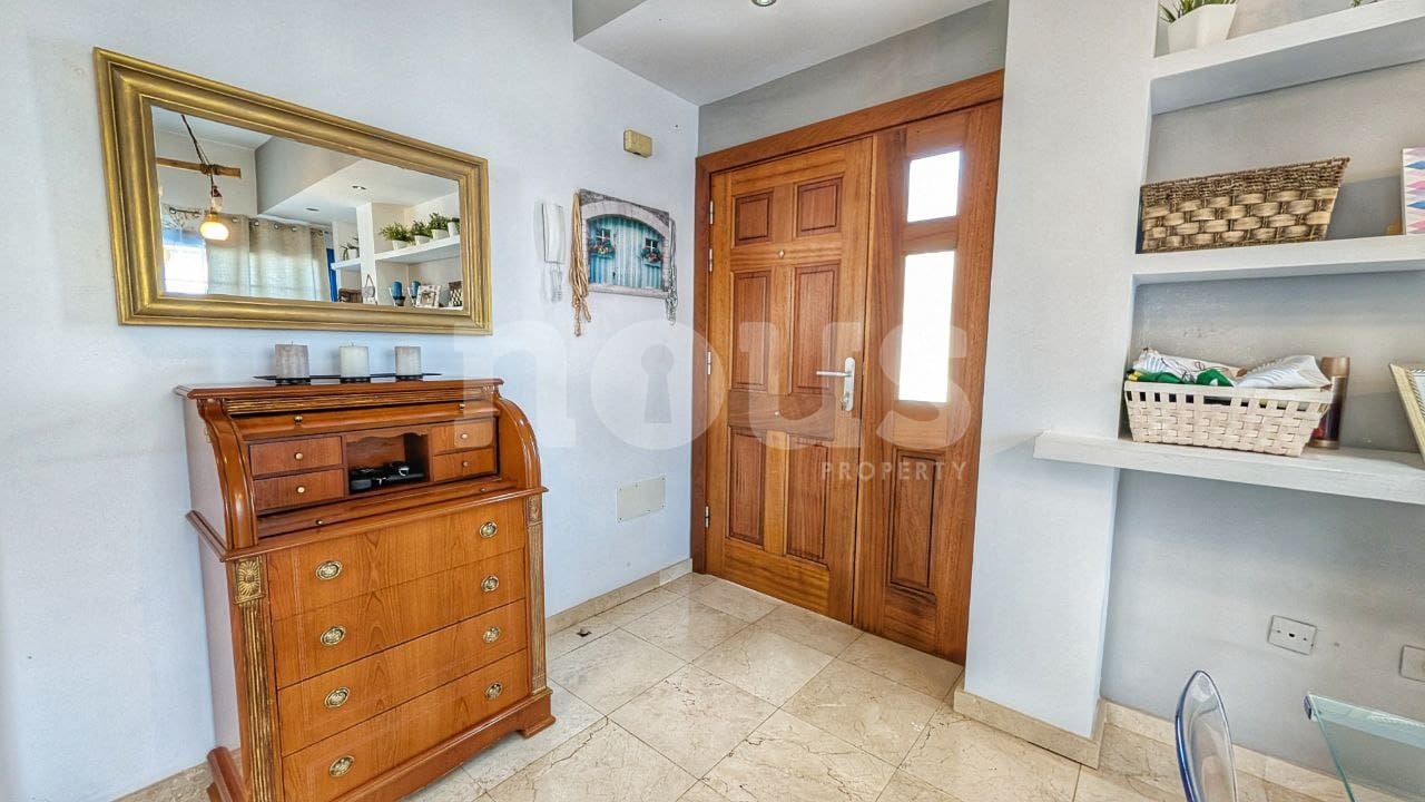 2 bedroom Penthouse for sale in Llano del Camello with pool - € 439,000 (Ref: 9428139)