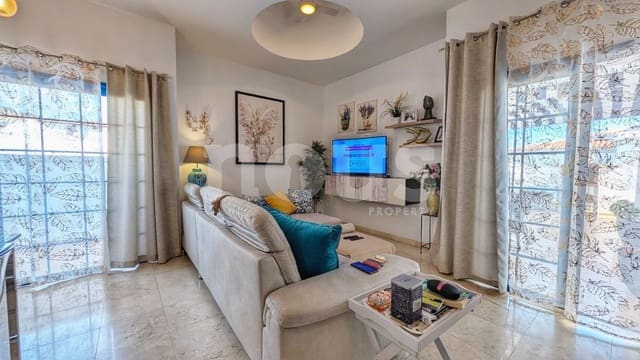 Ático de 2 habitaciones en Llano del Camello, San Miguel de Abona en venta con piscina - 439.000 € (Ref: 9428139)