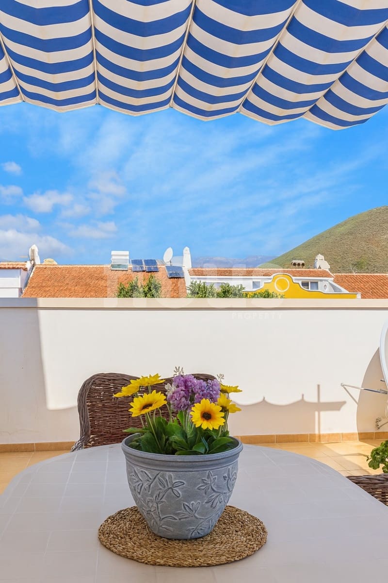 2 bedroom Penthouse for sale in Llano del Camello with pool garage - € 399,990 (Ref: 9428139)