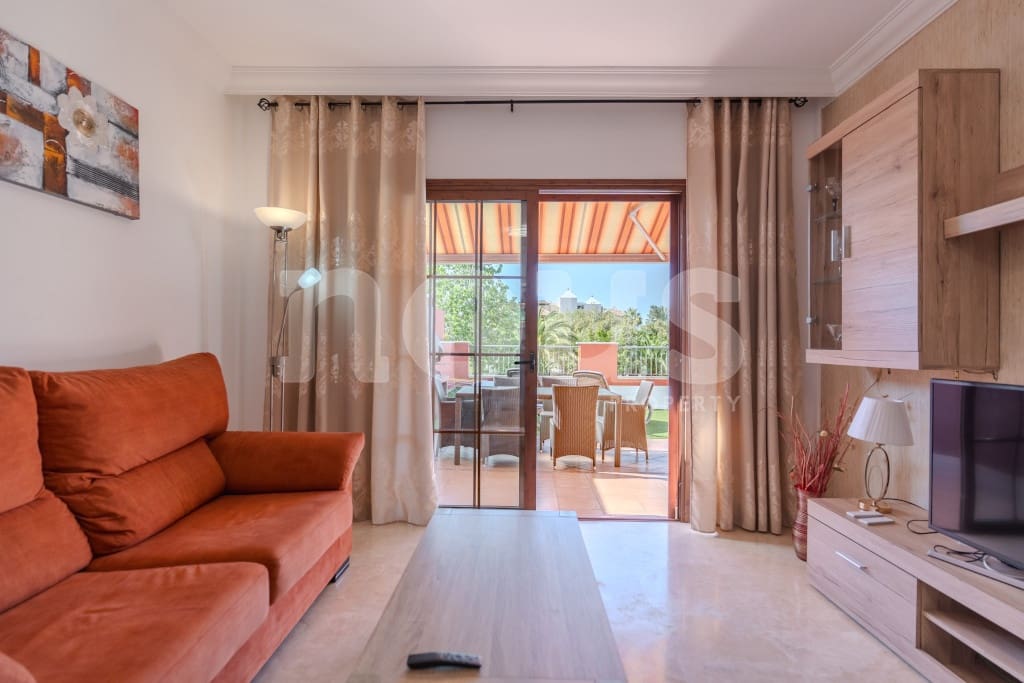 3 soverom Rekkehus til salgs i Playa del Duque med svømmebasseng - € 1 280 000 (Ref: 9469893)