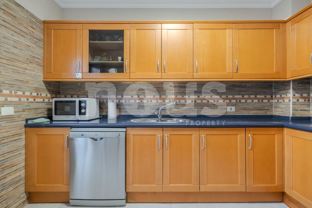 3 soverom Rekkehus til salgs i Playa del Duque med svømmebasseng - € 1 280 000 (Ref: 9469893)