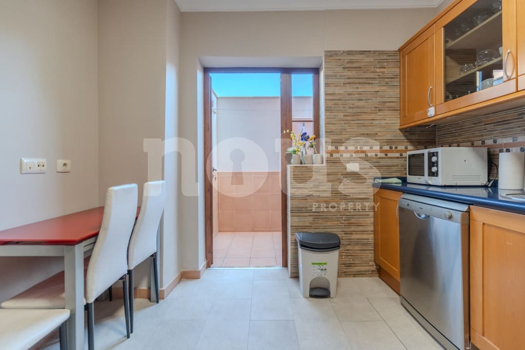 3 soverom Rekkehus til salgs i Playa del Duque med svømmebasseng - € 1 280 000 (Ref: 9469893)