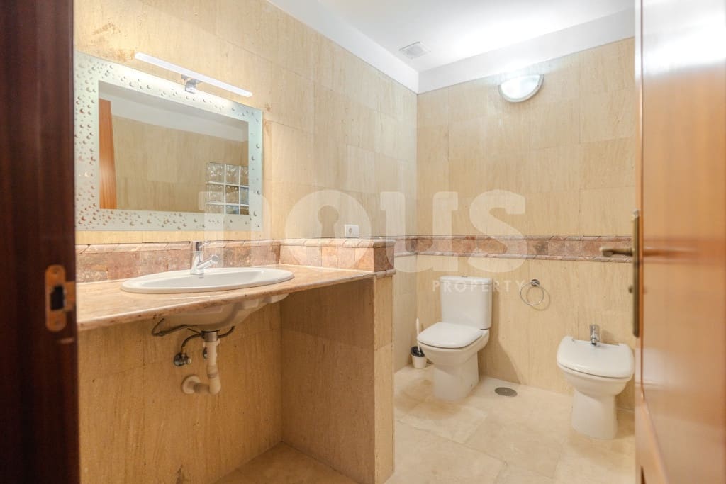 3 soverom Rekkehus til salgs i Playa del Duque med svømmebasseng - € 1 280 000 (Ref: 9469893)