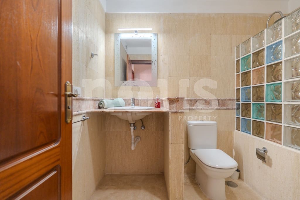 3 soverom Rekkehus til salgs i Playa del Duque med svømmebasseng - € 1 280 000 (Ref: 9469893)