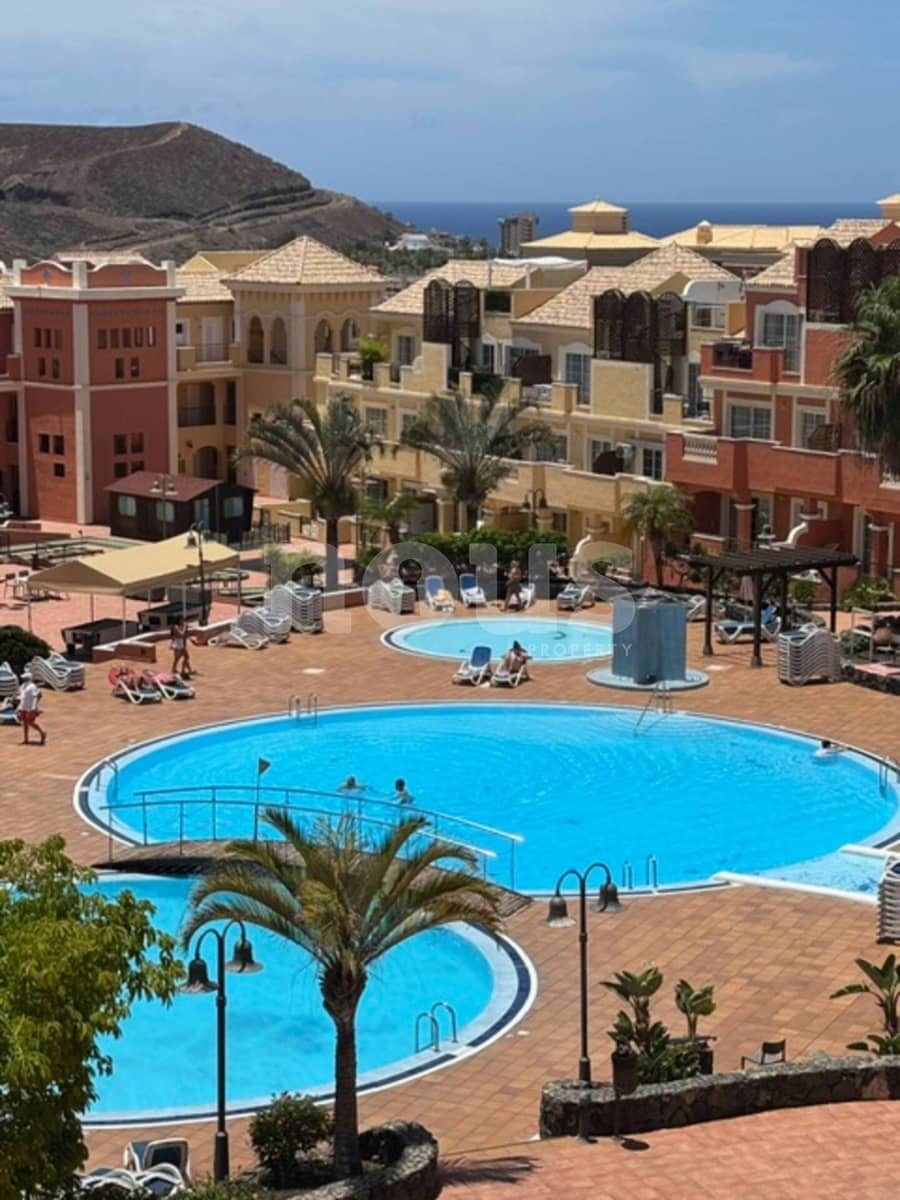 2 Zimmer Apartment zu verkaufen in Los Cristianos mit Pool - 290.000 € (Ref: 9469895)