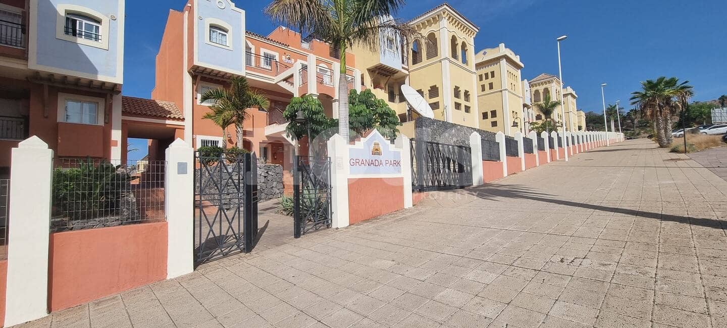 2 Zimmer Apartment zu verkaufen in Los Cristianos mit Pool - 290.000 € (Ref: 9469895)